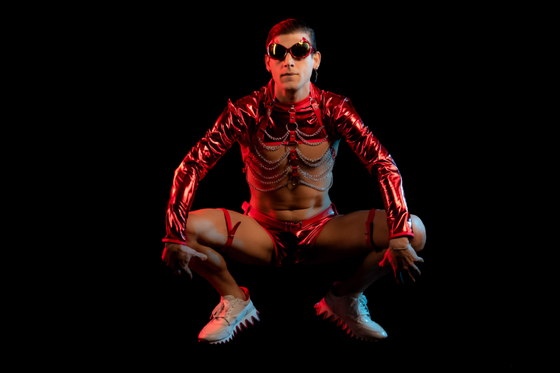 Leo bergx als GoGoBoy