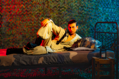 Ein erotisches Fotoshooting mit dem Gay Content Creator Leo Bergs aus Duisburg im Studio Vowhwinkel in Wuppertal