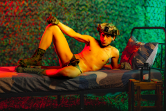 Ein erotisches Fotoshooting mit dem Gay Content Creator Leo Bergs aus Duisburg im Studio Vowhwinkel in Wuppertal