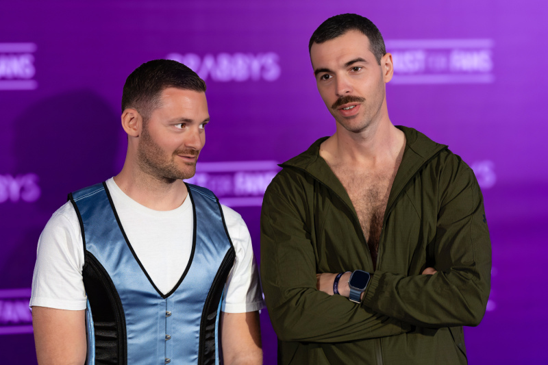 Matthew Ellis and AndoliniXXL on the Purple Carpet at Grabbys Europe 2026