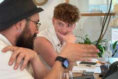 Collabfinder Twinks bei der Arbeit